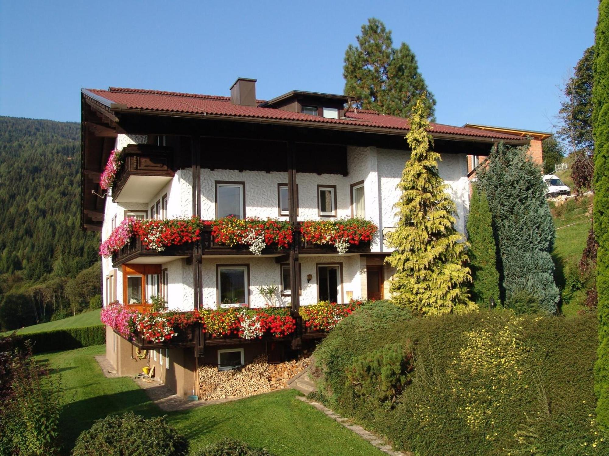 Cozy Apartment In Afritz Am See Near Gerlitzen Ski Area Екстериор снимка