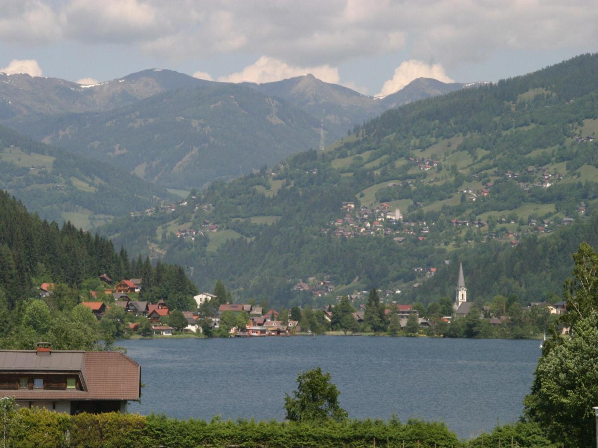 Cozy Apartment In Afritz Am See Near Gerlitzen Ski Area Екстериор снимка