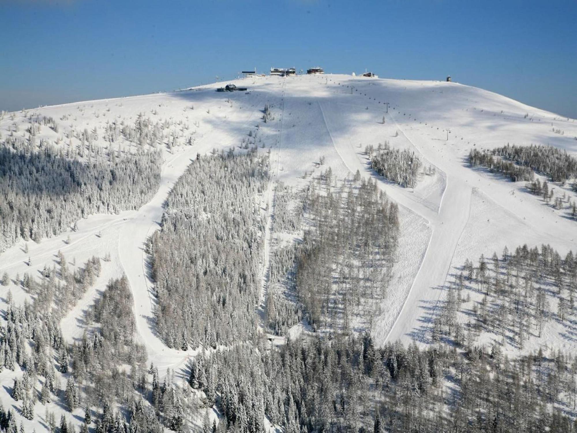 Cozy Apartment In Afritz Am See Near Gerlitzen Ski Area Екстериор снимка