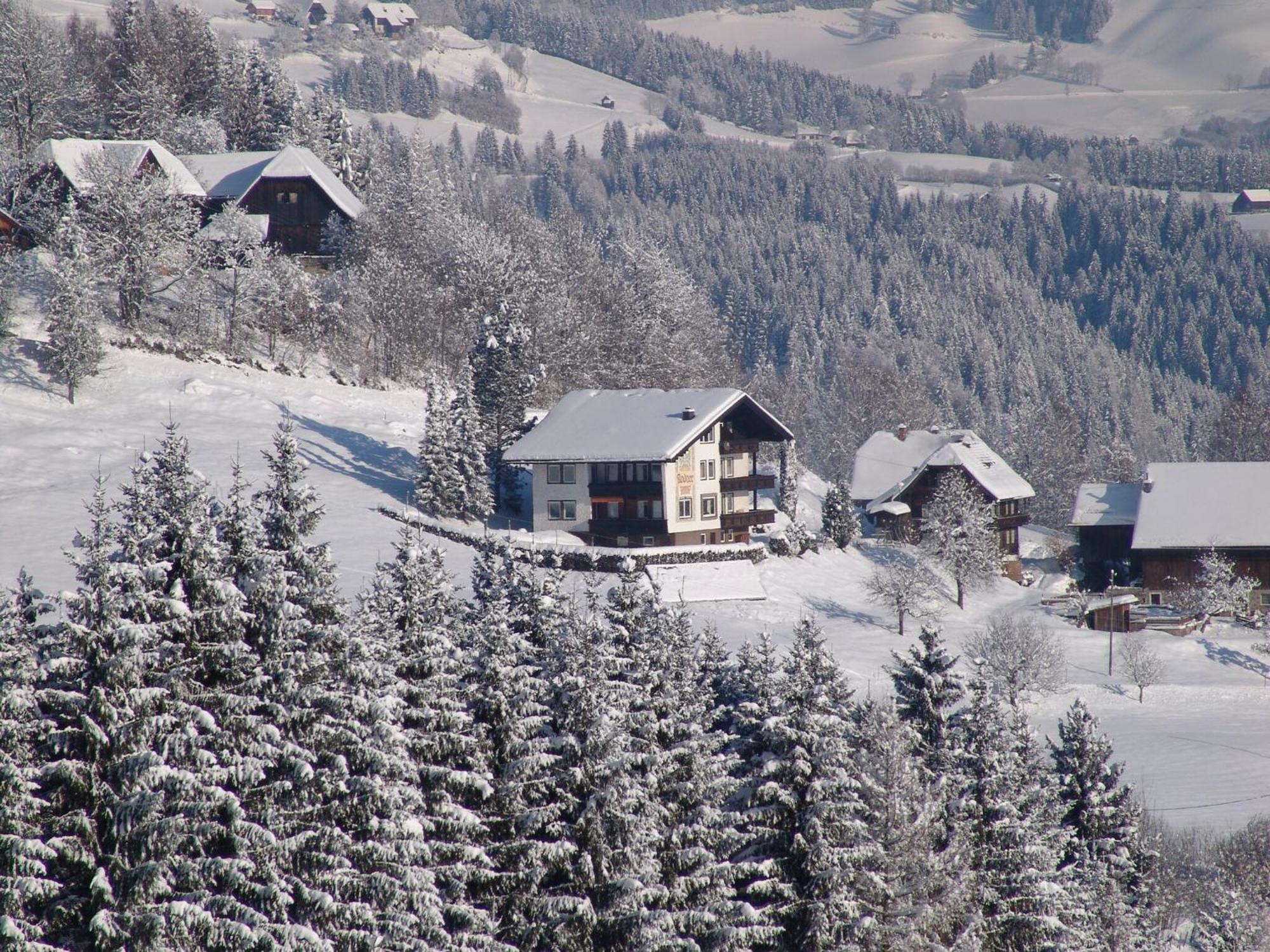 Cozy Apartment In Afritz Am See Near Gerlitzen Ski Area Екстериор снимка